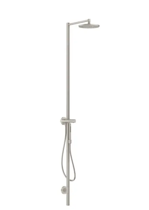 Duschsäule aus Edelstahl mit Thermostat und Kopfbrause, vertikal montiert. AXOR-Produkt, geeignet für die Installation in Duschbereichen.
